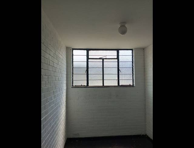 285M² WAREHOUSE TO LET IN SPARTAN